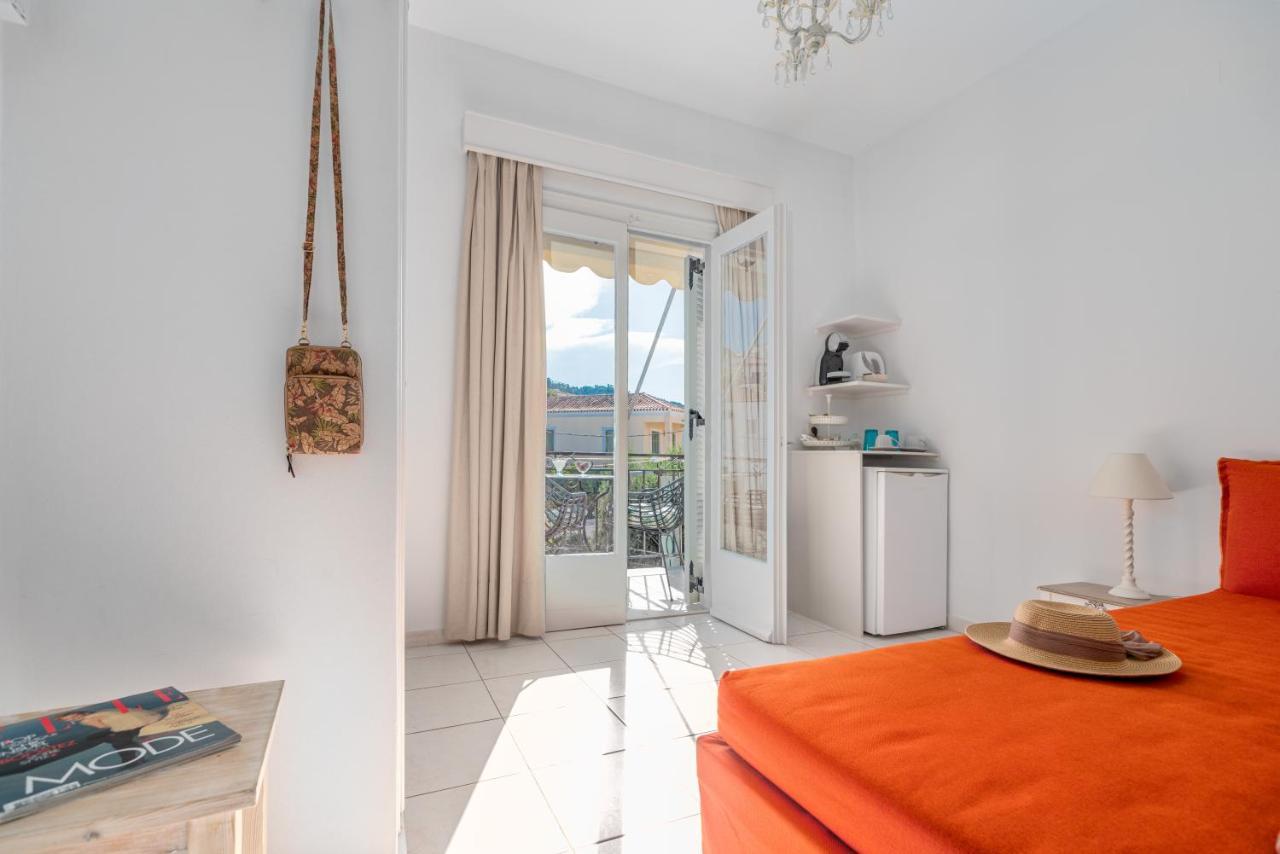Hotel Arolithos Spétses Esterno foto