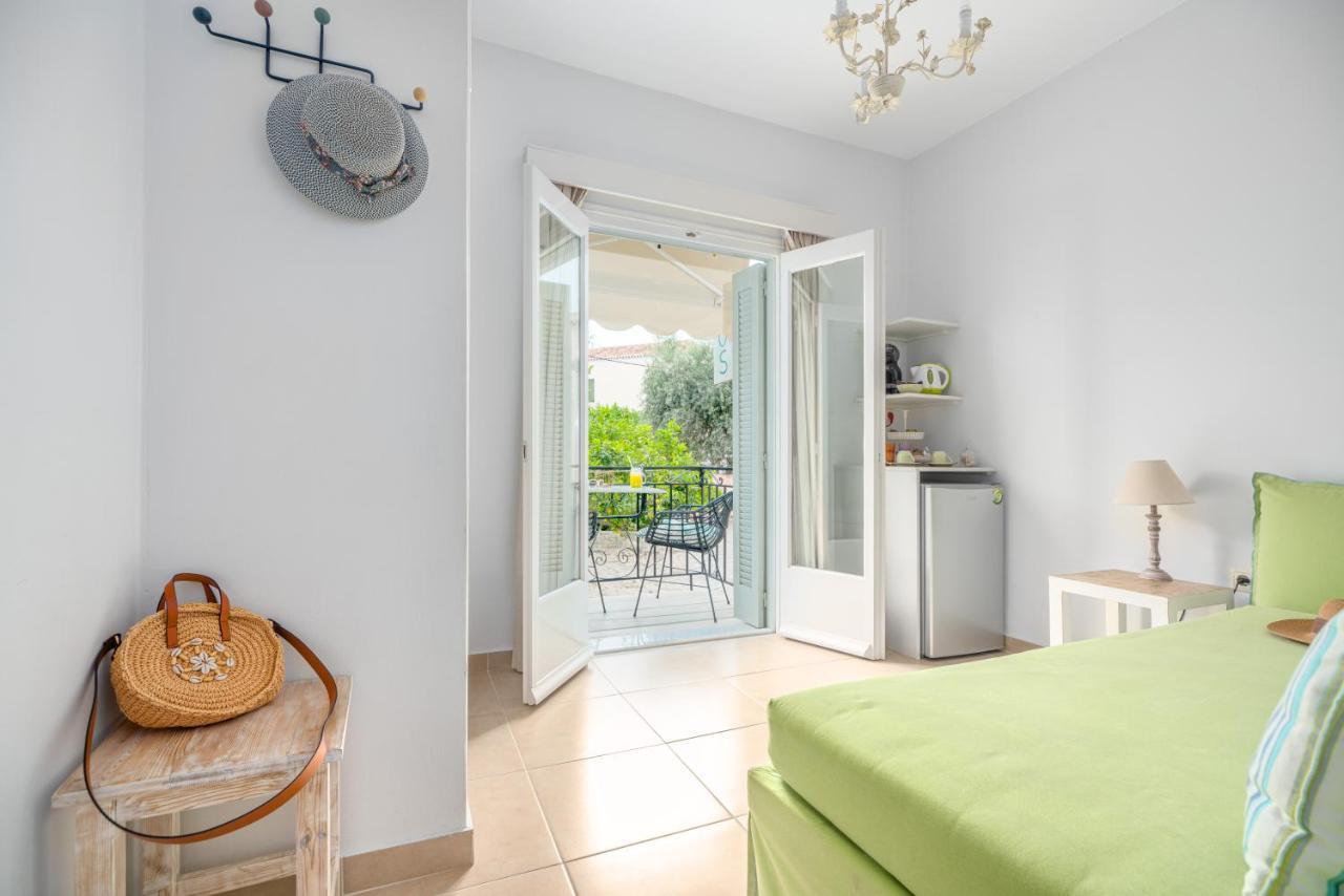 Hotel Arolithos Spétses Esterno foto